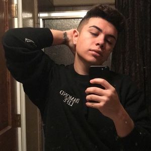 Meet your Posher, Jonathan